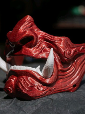 Oni mask луксозна 3D принтирана рубинено-червена маска с перлен блясък