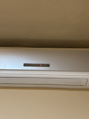 Inventor 18000 btu inverter air conditioner like new