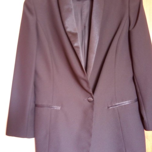 Angela Nicole women's suit used, black, size 14