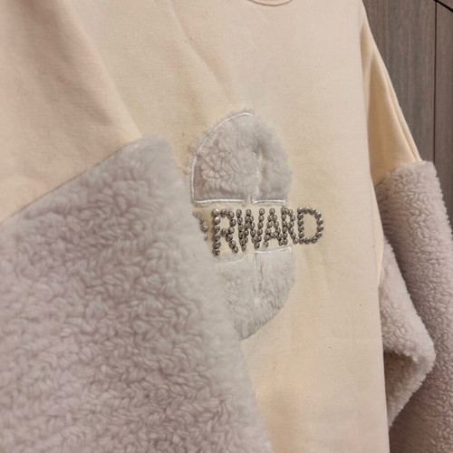 Women's sweatshirt new with furry beige sleeves size L