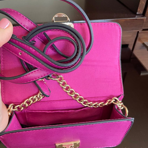 Crossbody bag purple like new, small size