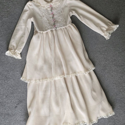 Edwardian Style Vintage Girls' Dress beige, like new