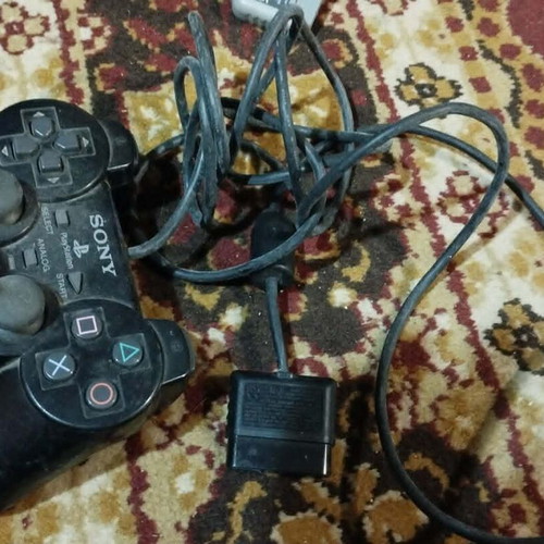 Sony PlayStation 2 DualShock 2 controller