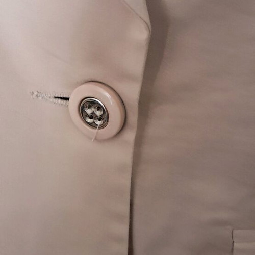 Anna Riska Cropped Slim Fit Blazer Size M like new, beige