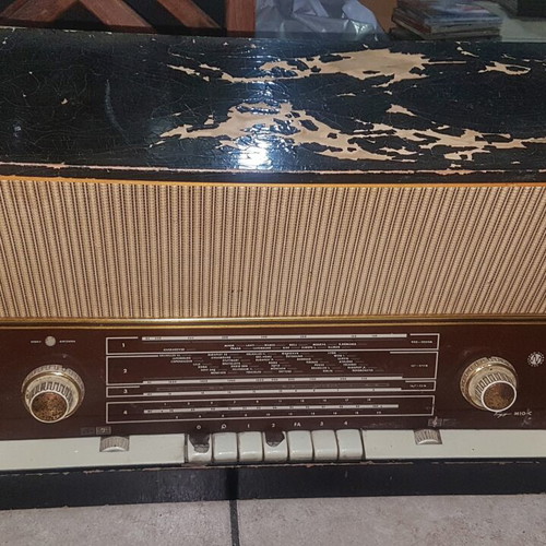 Elprom Antique Radio from Bulgaria 1960, used