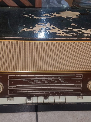 Elprom Antique Radio from Bulgaria 1960, used