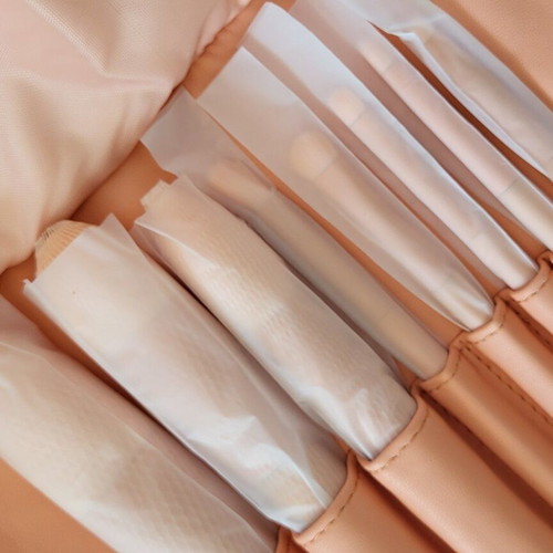 Makeup brush set of 8 new with case