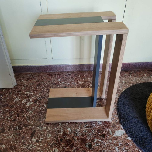 Small table like new, modern living room or bedroom stand