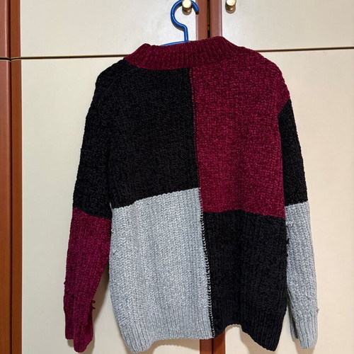Vintage knit pullover sweater used, red, black, grey, size M