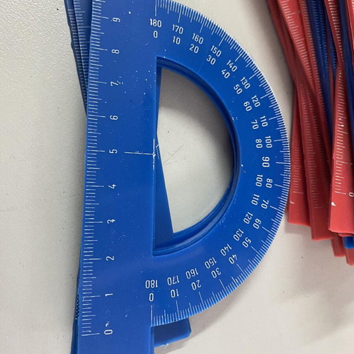 Protractors red and blue, pack of 12, 10 cm with transparency