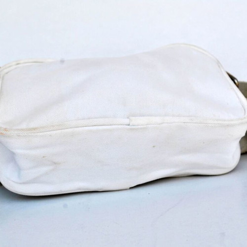 Nike white shoulder bag used, small size, sporty style
