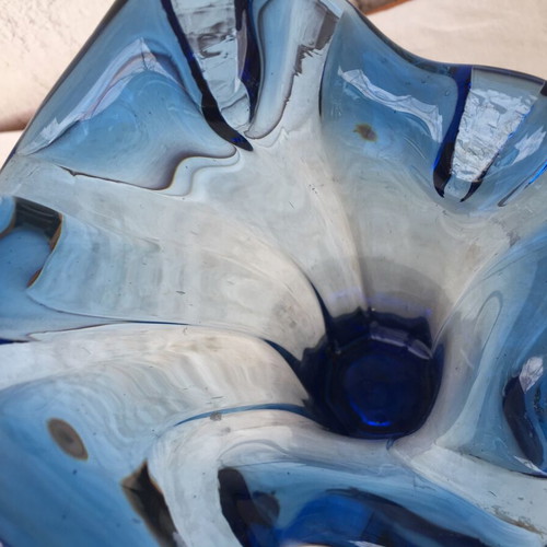 Glass vase like new without cracks or scratches