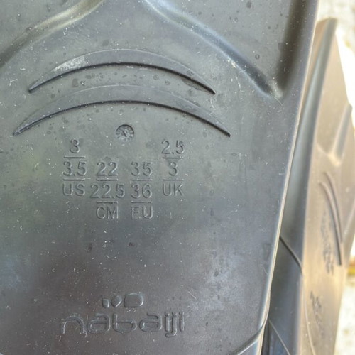 Fins size 35/36 like new, used once