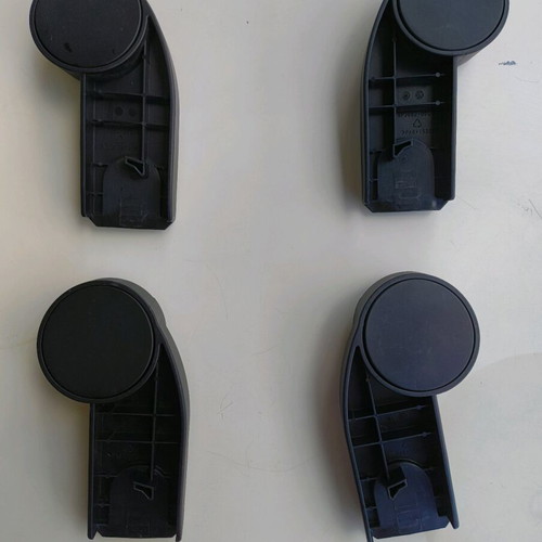 Cybex Aton M baby car seats (egg) like new, set of 2