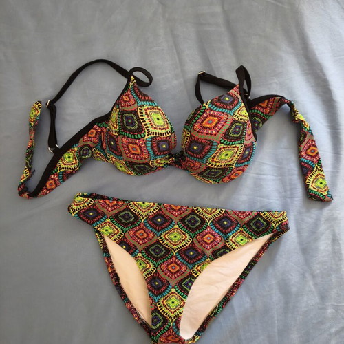 Primo bikini multicolor size M like new