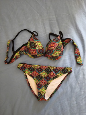 Primo bikini multicolor size M like new
