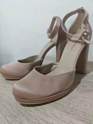 Γόβες σατέν Tsakiris Mallas νούμερο 40 σαν καινούργιο, μπεζ ροζ