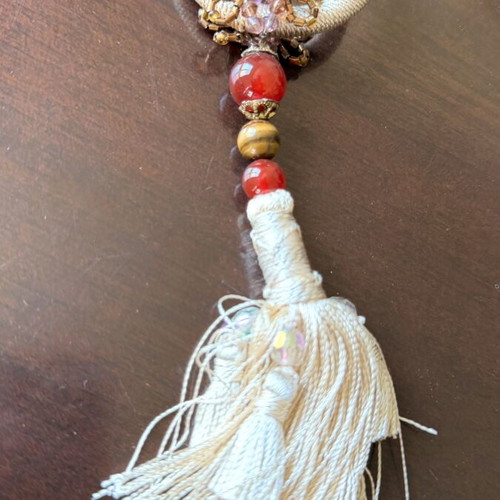 Set of 12 napkin rings with tassels, boho vintage style