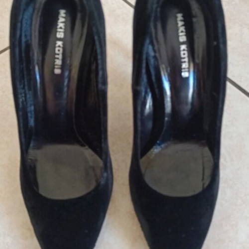 Makis Kotris women's pumps like new, black suede