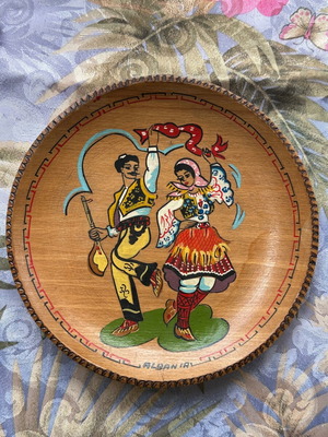 Vintage Wooden Plate Albania 19cm like new, folk art