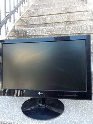 LG Flatron computer monitor like new