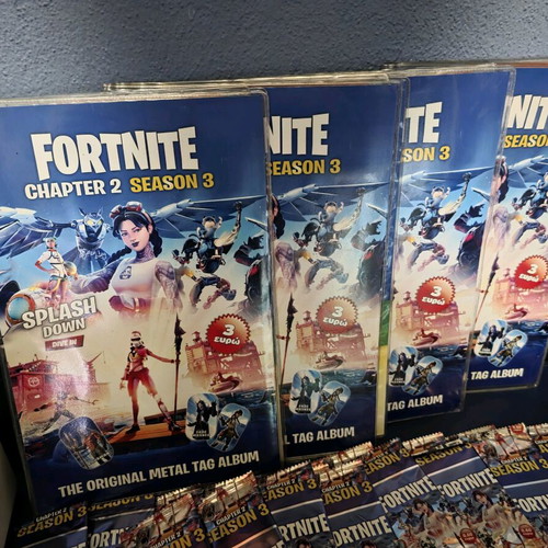Fortnite Chapter 2 Season 3 album like new with packets