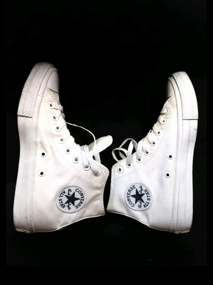 Converse All Star Chuck Taylor II λευκά σαν καινούργια, νούμερο 40
