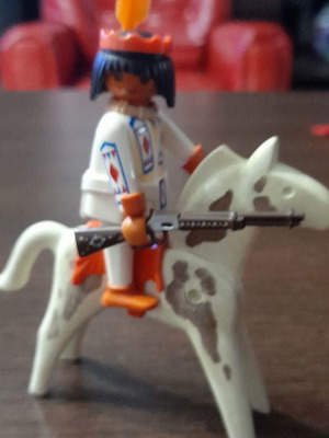 Playmobil ινδιάνος μεταχειρισμένος με άλογο