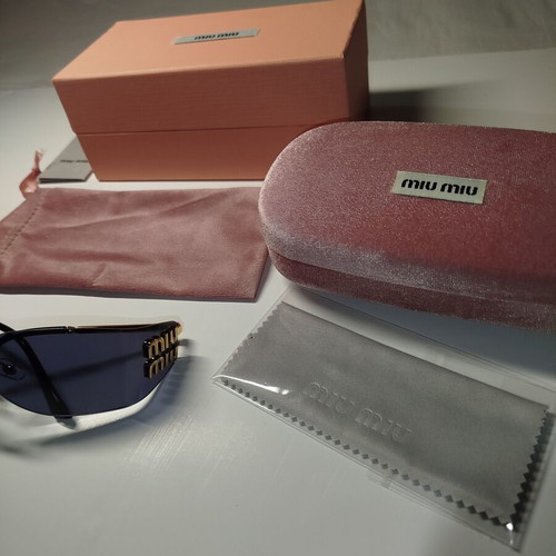 Miu Miu SMU 5AK-061 curved sunglasses, black