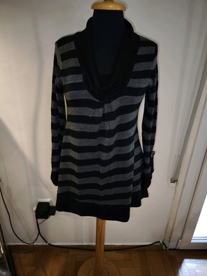 Long sweater used black and gray, size L