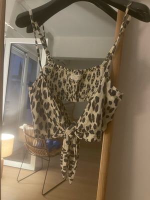 Top like new, one size