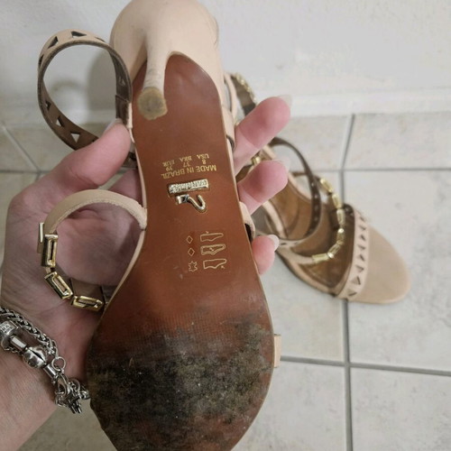 Carrano beige sandals used, size 39, unique design