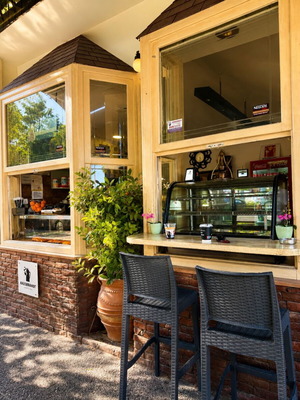 Snack Café in Central Elefsina with Full Equipment