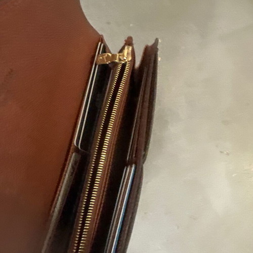 Louis Vuitton Wallet large size like new, brown