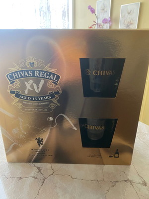 Chivas Regal 15 ετών ουίσκι σετ με 2 ποτήρια