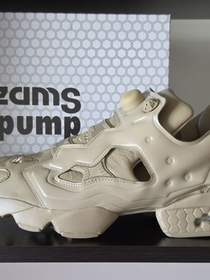 Reebok InstaPump Fury 94 new, sport shoes size 43