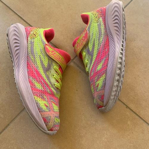Asics Noosa Tri 15 GS kids' athletic shoes size 33 used, multicolor