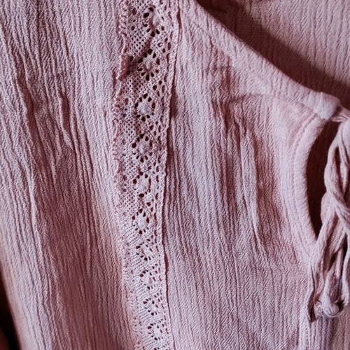 Tempish crop top new pink in apple shade XL
