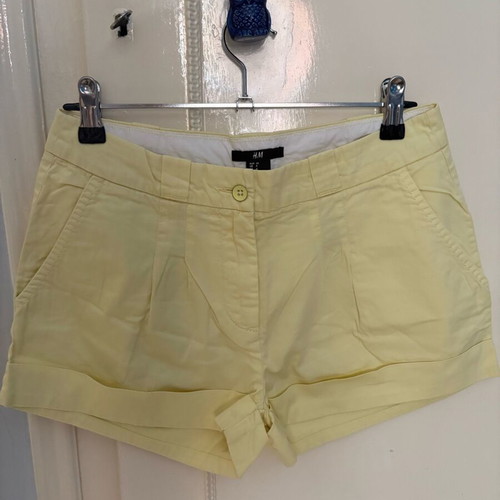 H&M Yellow Shorts Like New, Size XS