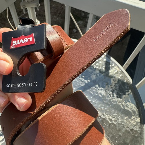 Levi's leather belt, brown, size 95