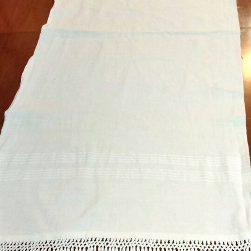 Vintage handmade cotton woven tablerunner with macramé and fringes like new