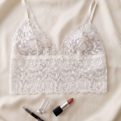 White Bustier Top like new with new Lip Combo gift