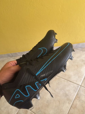 Nike Mercurial ποδοσφαιρικά παπούτσια καινούργια, μέγεθος 43, μαύρο και μπλε