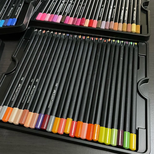 Faber-Castell Black Edition pencil case 100 pencils like new