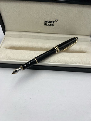 Montblanc Classique Fountain Pen 14k nib used with box and papers