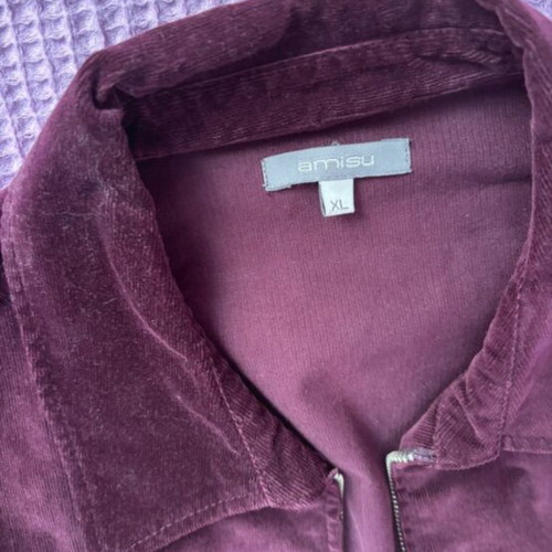 Cotton corduroy jacket eggplant like new, size XL Amisu