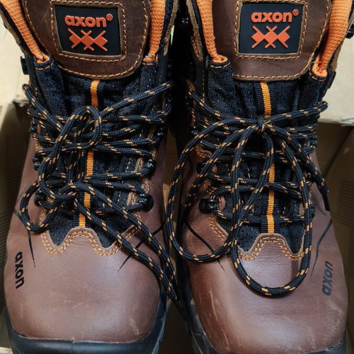 Axon Alaska men's safety boots size 44 like new, brown leather