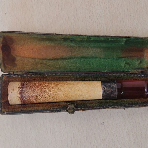English pipe used with silver case, meershaum and amber 1882