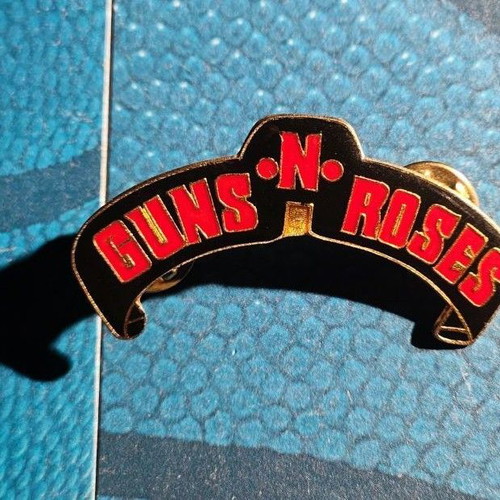 Set of 5 extremely rare vintage Guns'n'Roses and Freddie Mercury memorabilia like new