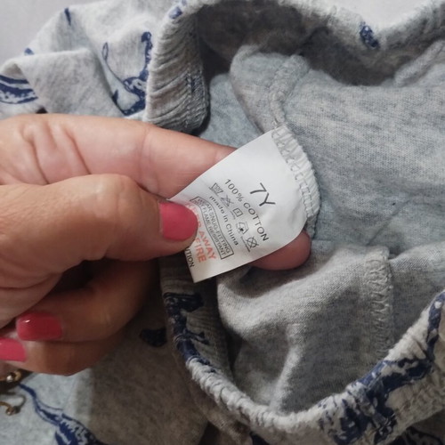 Pajama set size 7 years like new, gray with dinosaur print